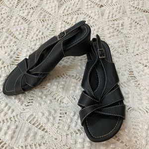 Dockers Black Strappy Sandals Size 6M